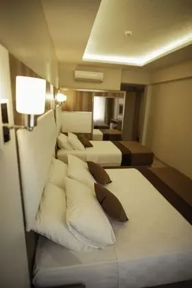 Family Üç Kişilik Oda, Birden Çok Yatak, Sigara İçilmez, Şehir Manzaralı