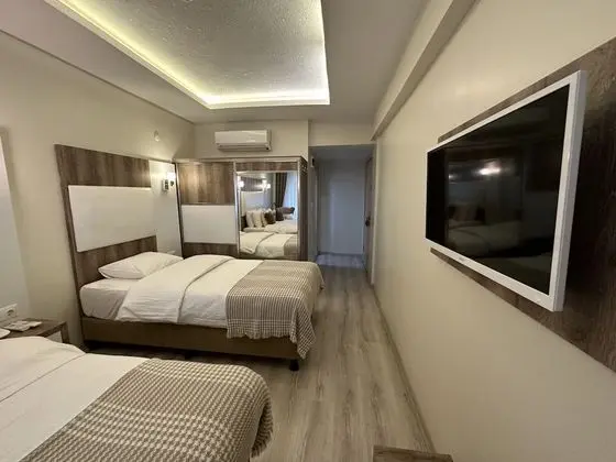 Family Üç Kişilik Oda, Birden Çok Yatak, Sigara İçilmez, Şehir Manzaralı
