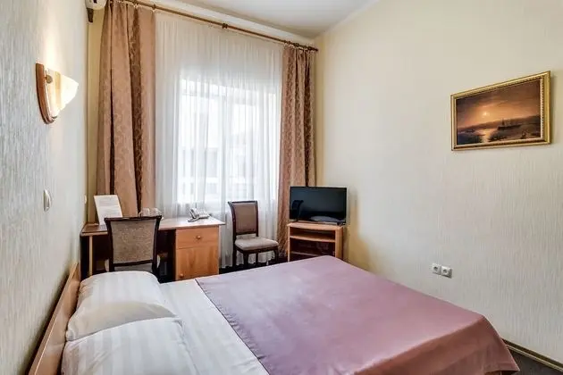 Basic Tek Büyük Yataklı Oda