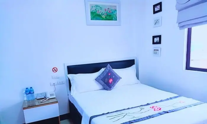 Basic Büyük Yataklı Tek Kişilik Oda