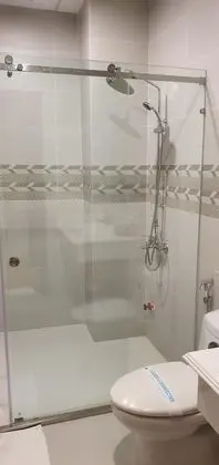 Üç Kişilik Oda