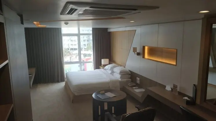 Deluxe Tek Büyük Yataklı Oda