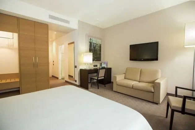 Junior Süit, 1 En Büyük (King) Boy Yatak ve Çekyat, Sigara İçilmez