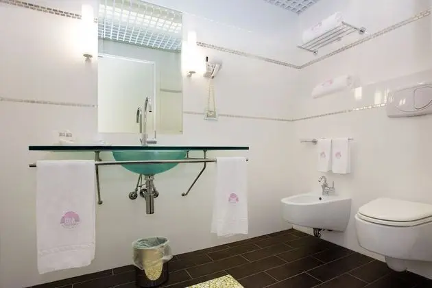 Junior Süit, 1 En Büyük (King) Boy Yatak ve Çekyat, Sigara İçilmez