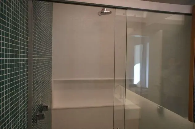 Comfort Büyük Yataklı Tek Kişilik Oda, 2 Yatak Odası, Sigara İçilebilir, Kısmi Deniz Manzarası