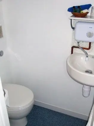 Tek Kişilik Oda (Single Room With Shower)
