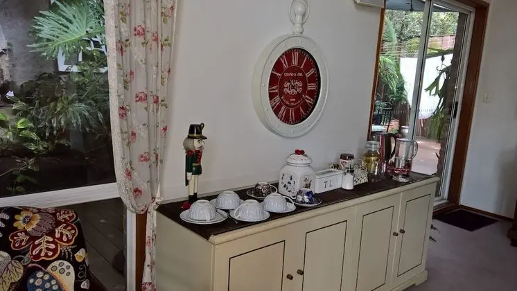 Oda, 1 Büyük (Queen) Boy Yatak
