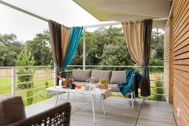 Standard Bungalov, Teras, Bahçe Manzaralı (Pino Nero)