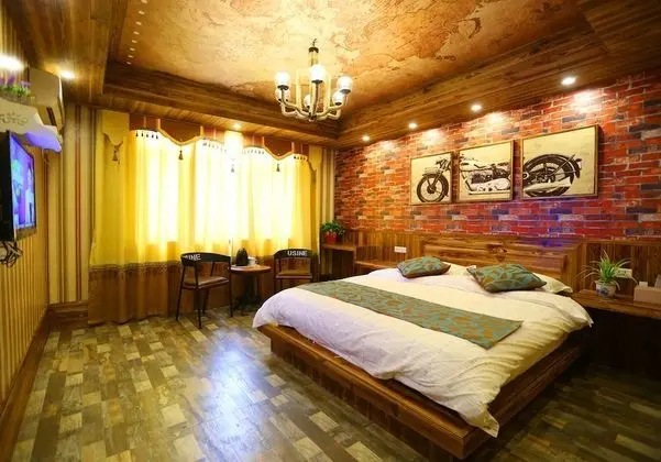 Exclusive Tek Büyük Yataklı Oda