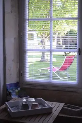 Tek Büyük Yataklı Oda, Banyolu/Duşlu, Havuz Manzaralı (Oleron)