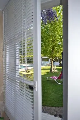 Tek Büyük Yataklı Oda, Banyolu/Duşlu, Havuz Manzaralı (Oleron)