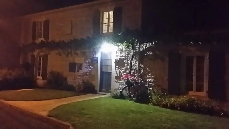 Tek Büyük Yataklı Oda, Banyolu/Duşlu, Havuz Manzaralı (Oleron)