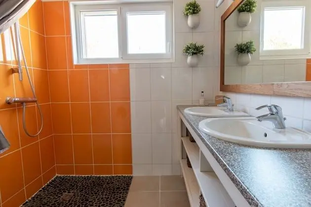 Comfort Ev, Engellilere Uygun, Banyolu/Duşlu