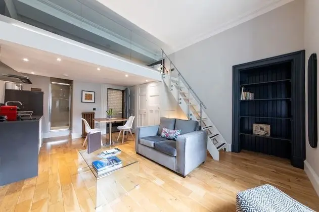 North Bridge Lofts, small studio