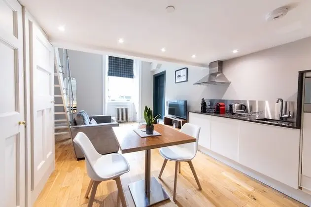 North Bridge Lofts, small studio