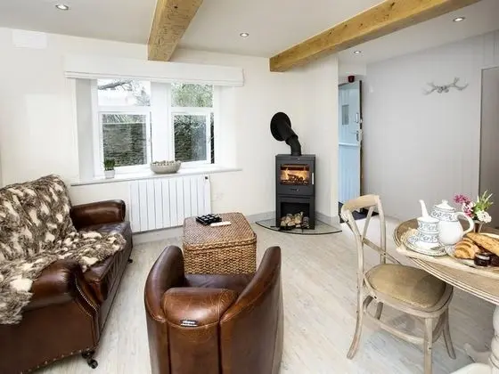 Luxury Apart Daire, Banyolu/Duşlu, Bahçe Manzaralı