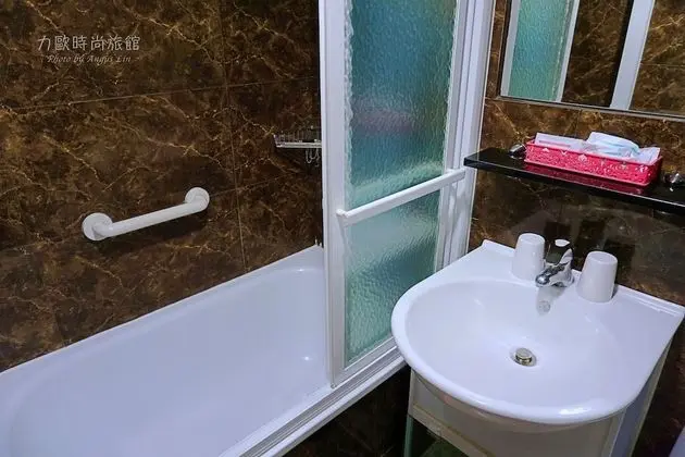 Business Tek Büyük Yataklı Oda, 1 Çift Kişilik Yatak (with bathtub)