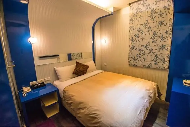 Business Tek Büyük Yataklı Oda