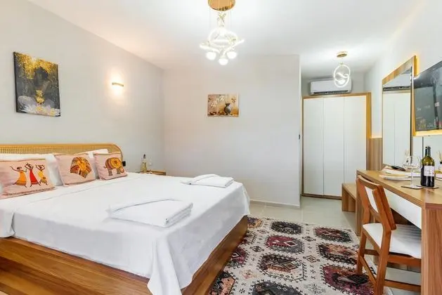https://images.odamax.com/img/1920x1080/odamax/image/upload/Lion_Beach_Pansiyon_202507181425484_AUR03488_HDR.jpg