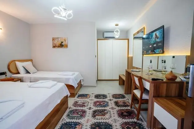 https://images.odamax.com/img/1920x1080/odamax/image/upload/Lion_Beach_Pansiyon_202507181425488_AUR03470_HDR.jpg