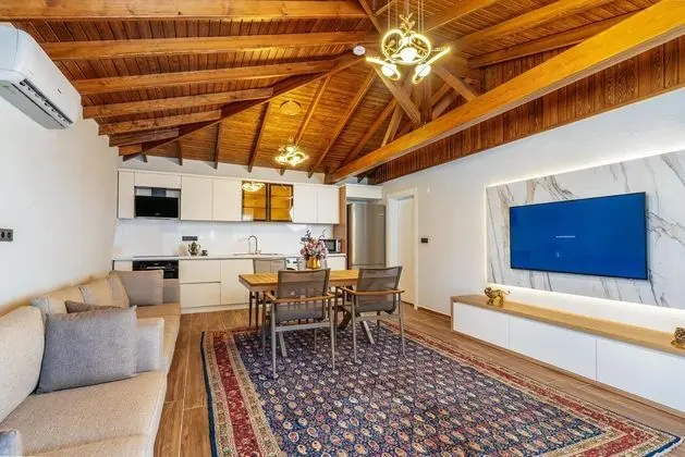 https://images.odamax.com/img/1920x1080/odamax/image/upload/Lion_Beach_Pansiyon_202507181428414_AUR03855_HDR_Edit.jpg