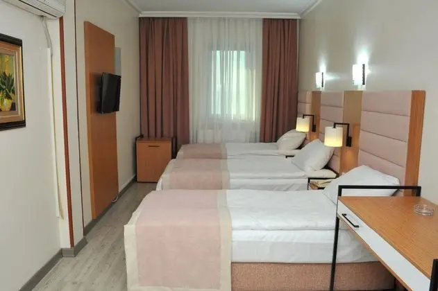 Triple, Şehir Manzaralı