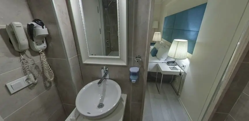 Standard Tek Büyük veya İki Ayrı Yataklı Oda