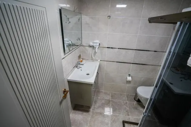 Twin, Şehir Manzaralı