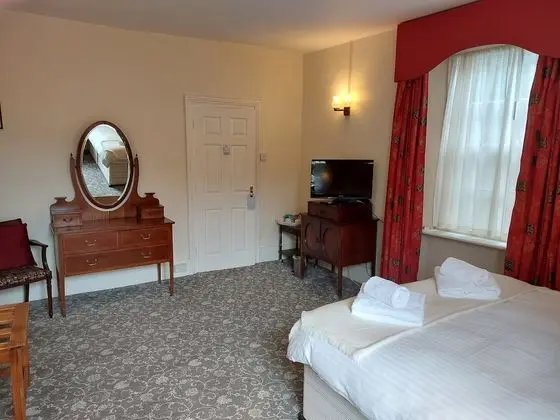 Premium Tek Büyük Yataklı Oda