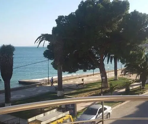 Tek Büyük Yataklı Oda, Balkon