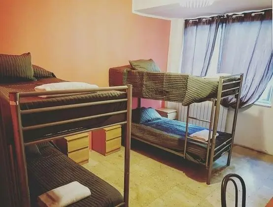 Dört Kişilik Oda, Ortak Banyo