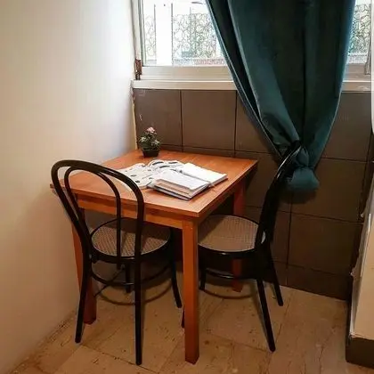 Tek Büyük veya İki Ayrı Yataklı Oda, Ortak Banyo