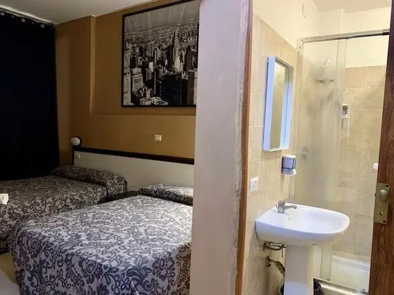 Üç Kişilik Oda, Özel Banyo