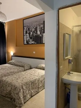 Üç Kişilik Oda, Özel Banyo