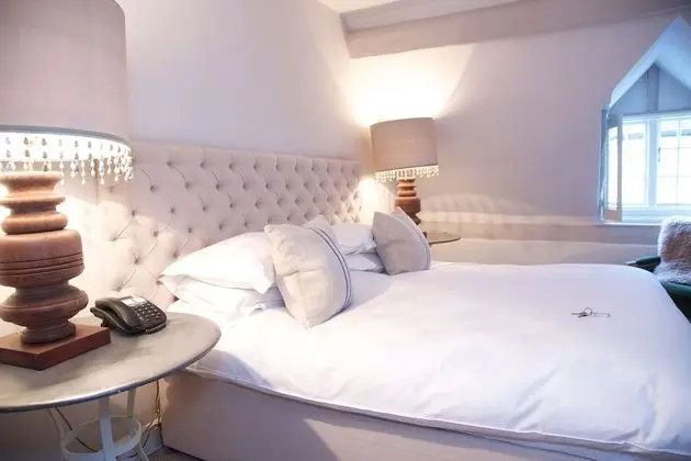 Classic Tek Büyük Yataklı Oda