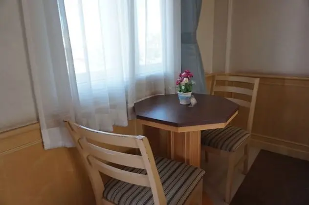 Basic Tek Büyük veya İki Ayrı Yataklı Oda