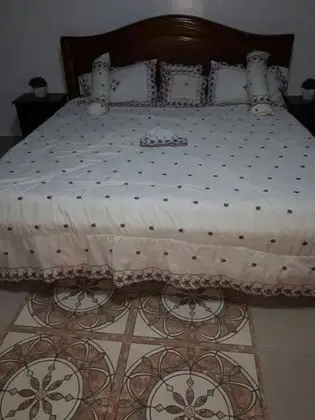 Luxury Oda