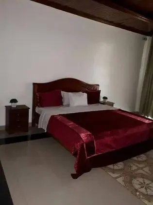 Luxury Oda