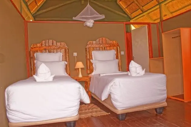 Tek Büyük veya İki Ayrı Yataklı Oda (Tent)