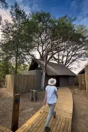 Luxury Oda (River Lodge)