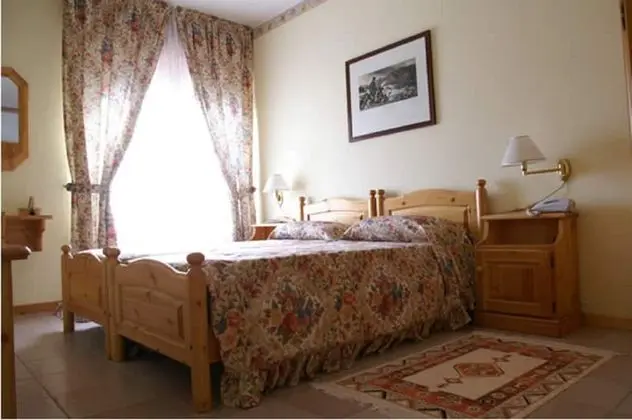 Tek Büyük Yataklı Oda