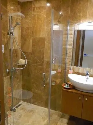 https://images.etstur.com/files/images/hotelImages/TR/51109/l/Liona-Hotel---SPA-Oda-325435.jpg