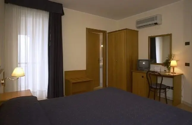 Classic Tek Büyük veya İki Ayrı Yataklı Oda, Deniz Manzaralı