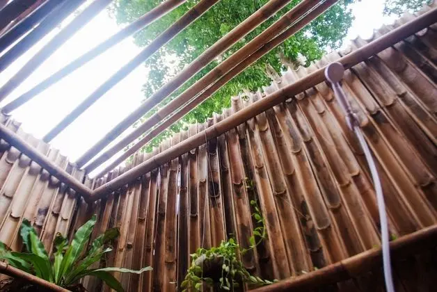 Bungalov (open-roof shower)