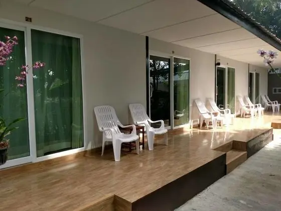 Deluxe Tek Büyük Yataklı Oda, 1 Çift Kişilik Yatak, Bahçe Manzaralı, Zemin Kat