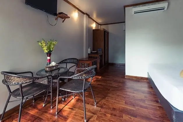 Deluxe Tek Büyük Yataklı Oda, Balkon