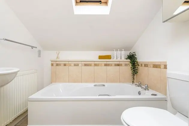 Apart Daire, Banyolu/Duşlu, Şehir Manzaralı (First floor Apartment)