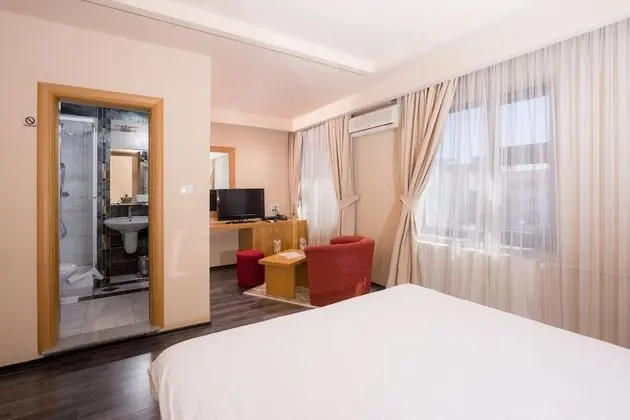 Tek Büyük Yataklı Oda