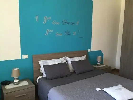 Tek Büyük Yataklı Oda, Birden Çok Yatak, Sigara İçilmez