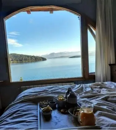 Süit, Göl Manzaralı (Vista)